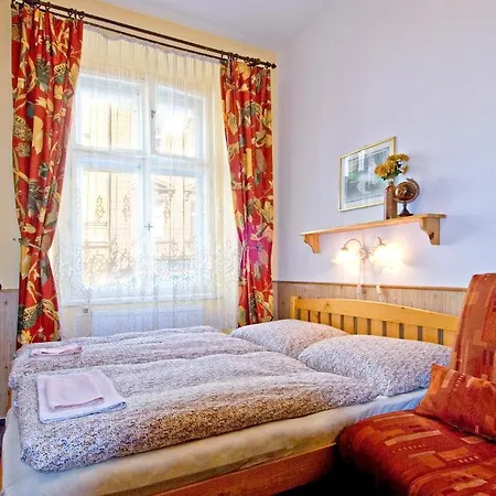 Alice House Hotel apartamentowy Praga