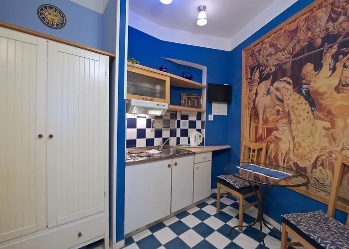 Alice House 3*