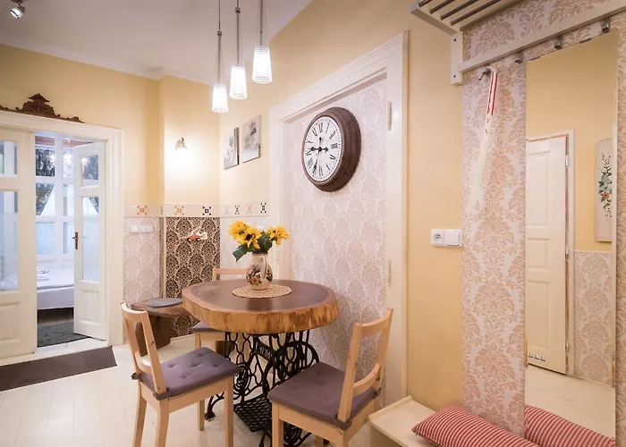 Alice House 3*