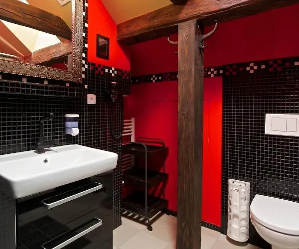 Alice House 公寓式酒店 3*