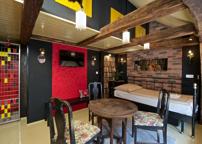 Alice House 3*