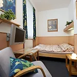 Alice House 3*