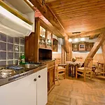 Hotel apartamentowy Alice House Praga