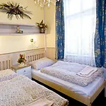 Hotel apartamentowy Alice House