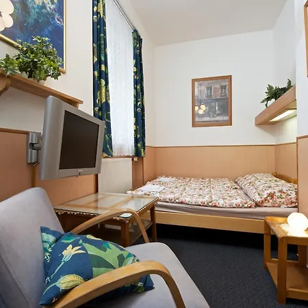 Alice House 3*
