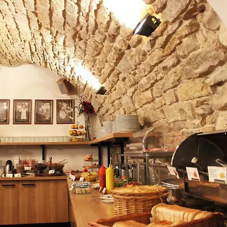 Alice House 3*