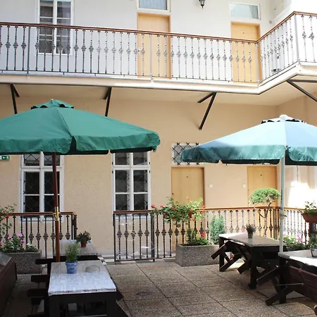 Alice House 3* Prag