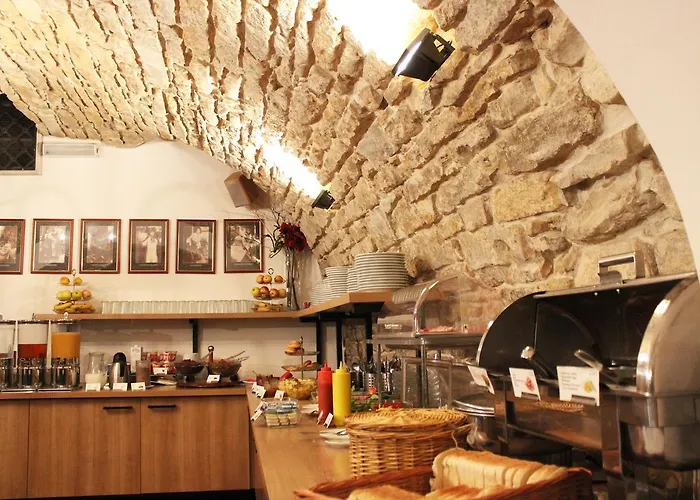 Alice House 3*