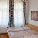 Alice House Apartmanhotel 3*