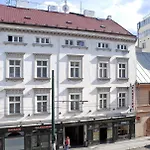 Alice House Prága