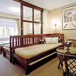 Alice House Apartmanhotel