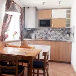 Alice House 3*