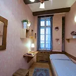 Alice House Apartmanhotel 3*