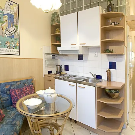 Alice House Hotel apartamentowy Praga