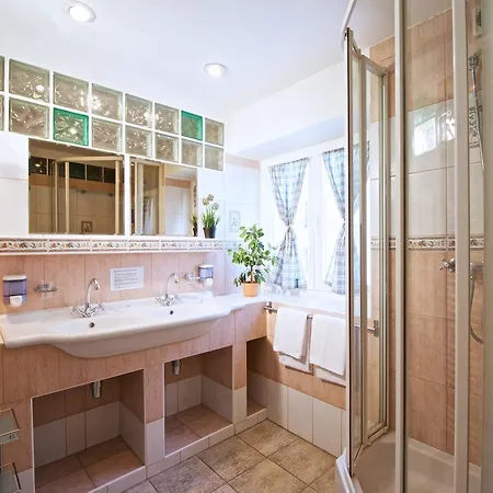 Hotel apartamentowy Alice House 3*