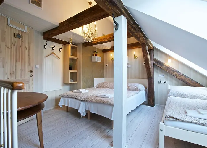 Alice House Aparthotel 3*